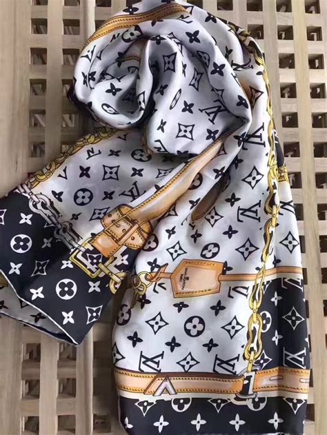 lv blanket scarf|louis vuitton knit scarf.